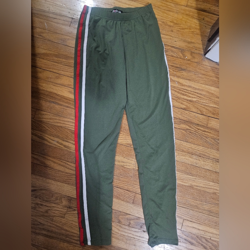 Full Circle Trends Olive Green Leggings W Side Stripes Size Small